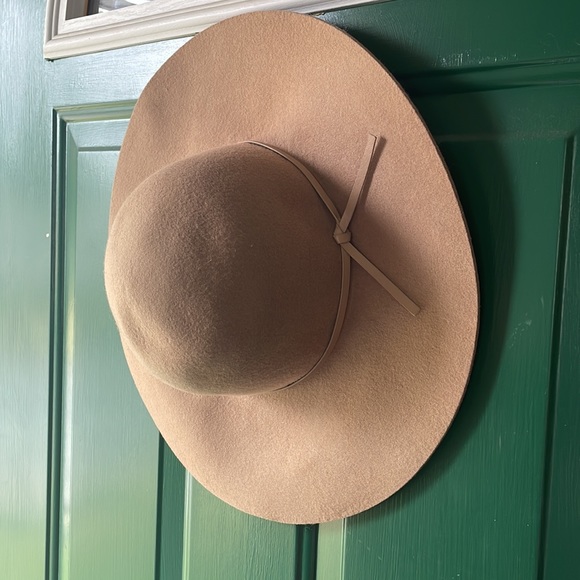 Boho hat - Picture 2 of 3